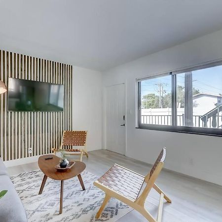 Chic Retreat: 2Br Apartment! Fort Lauderdale Eksteriør bilde