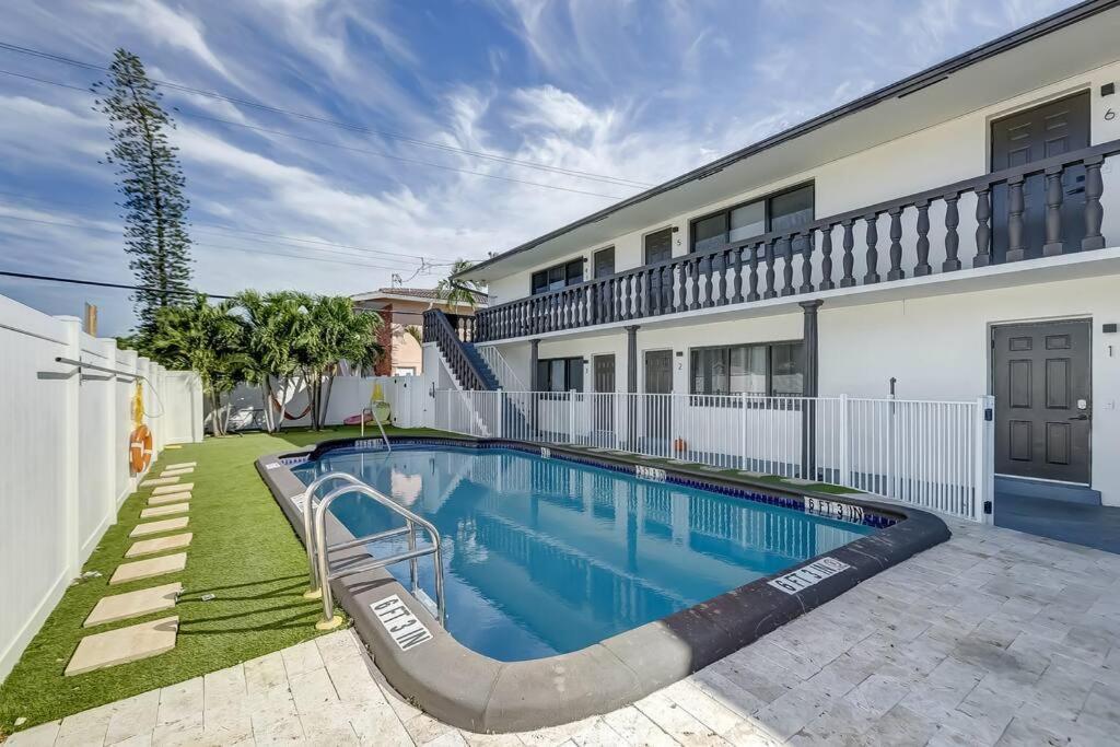 Chic Retreat: 2Br Apartment! Fort Lauderdale Eksteriør bilde